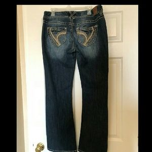 Nwot Ariya flare/bootcut denim jeans